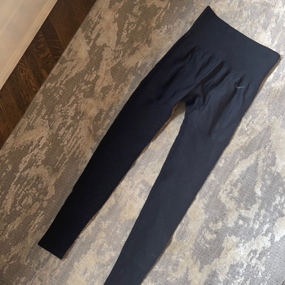 Nike black leggings